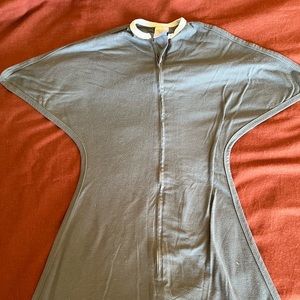 Sleeping Baby Zippadee-Zip Swaddle Transition Gray